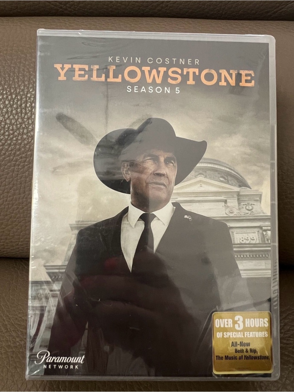 Yellowstone Season 1-5 DVD - Kevin Costner - Black, Cream